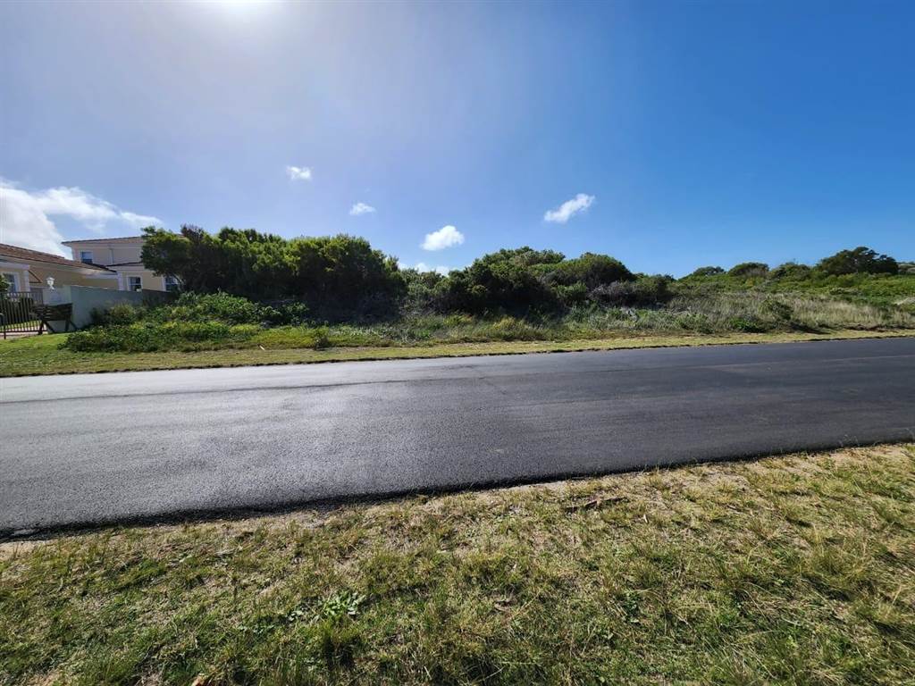 730 m² Land available in St Francis Bay photo number 9