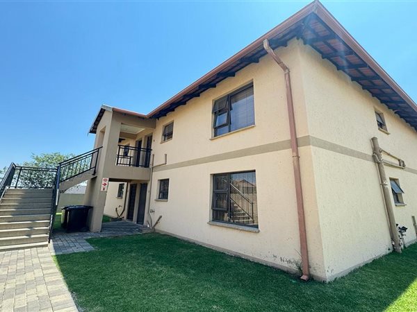2 Bed Apartment in Parkrand