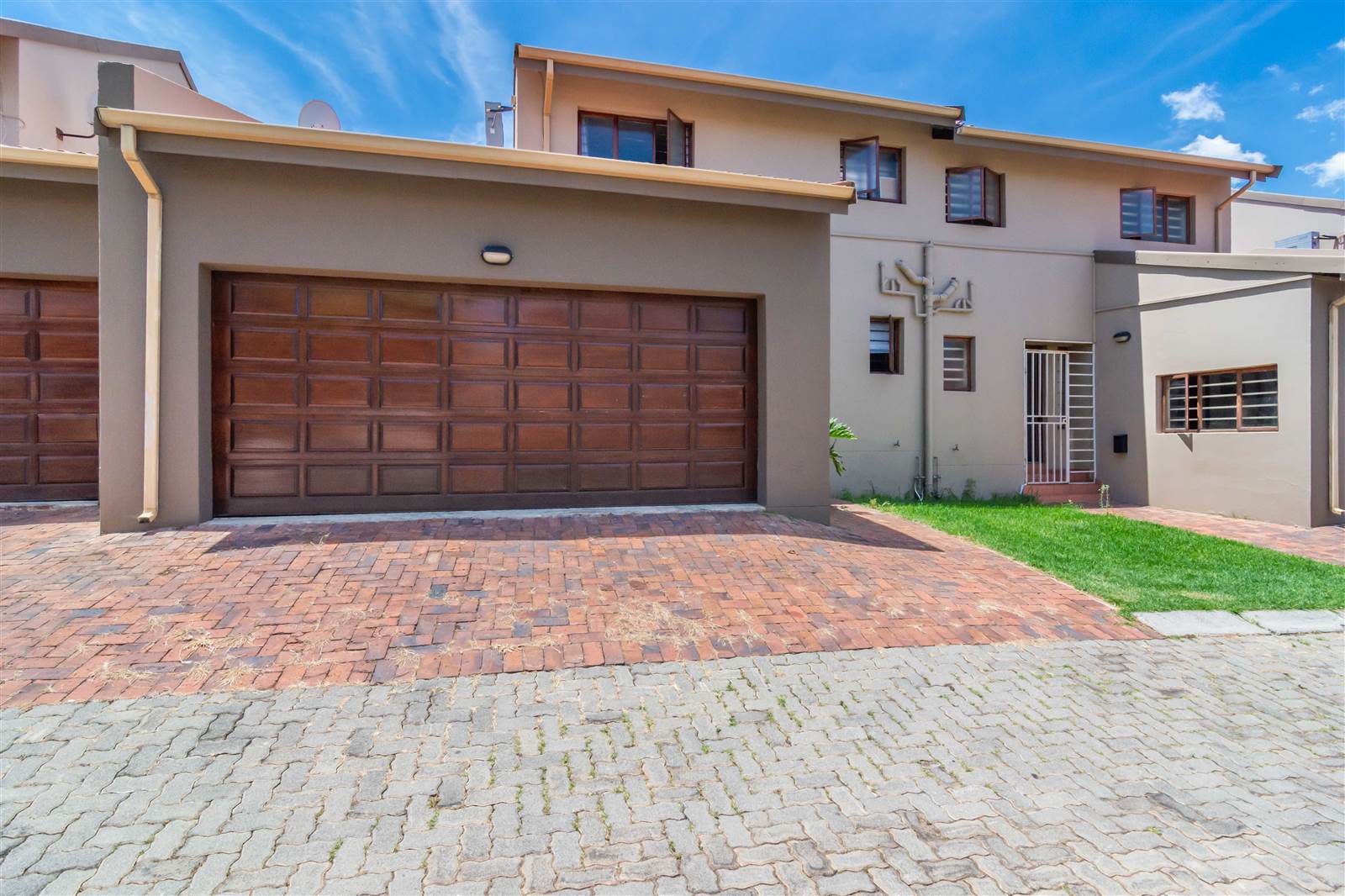 3 Bed House in Radiokop photo number 3