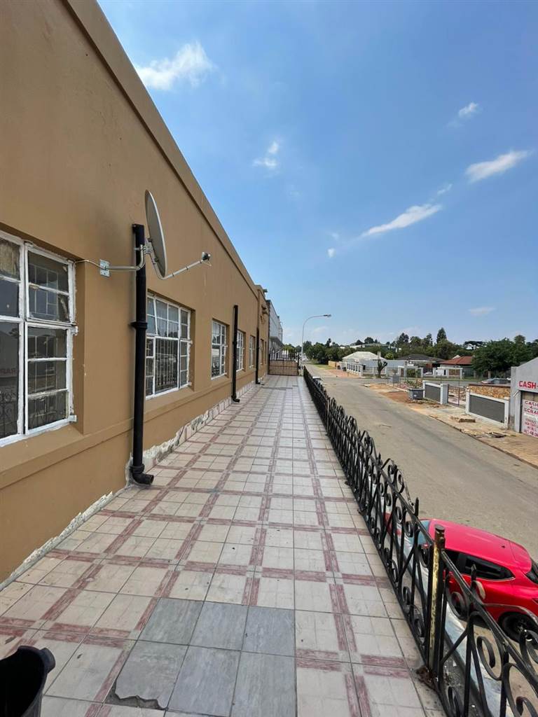23 Bed Apartment in Boksburg North photo number 18