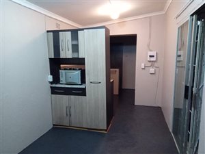 1 Bed Garden Cottage in Delville