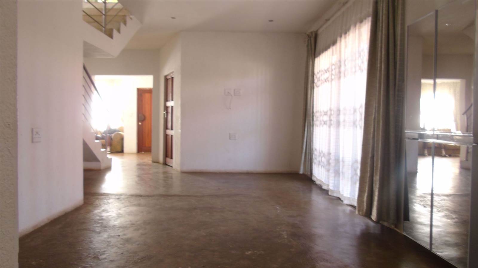 4 Bed House in Mamelodi photo number 6