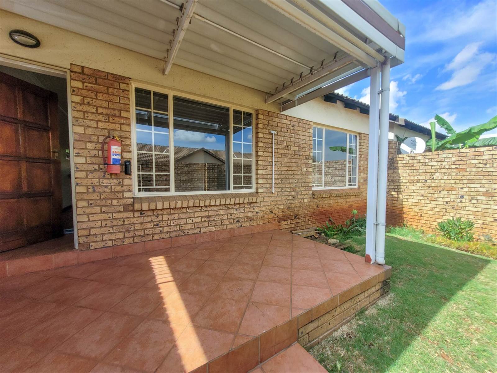 2 Bed Townhouse in Kanonkop photo number 4