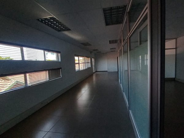 1  m² Commercial space in Bendor