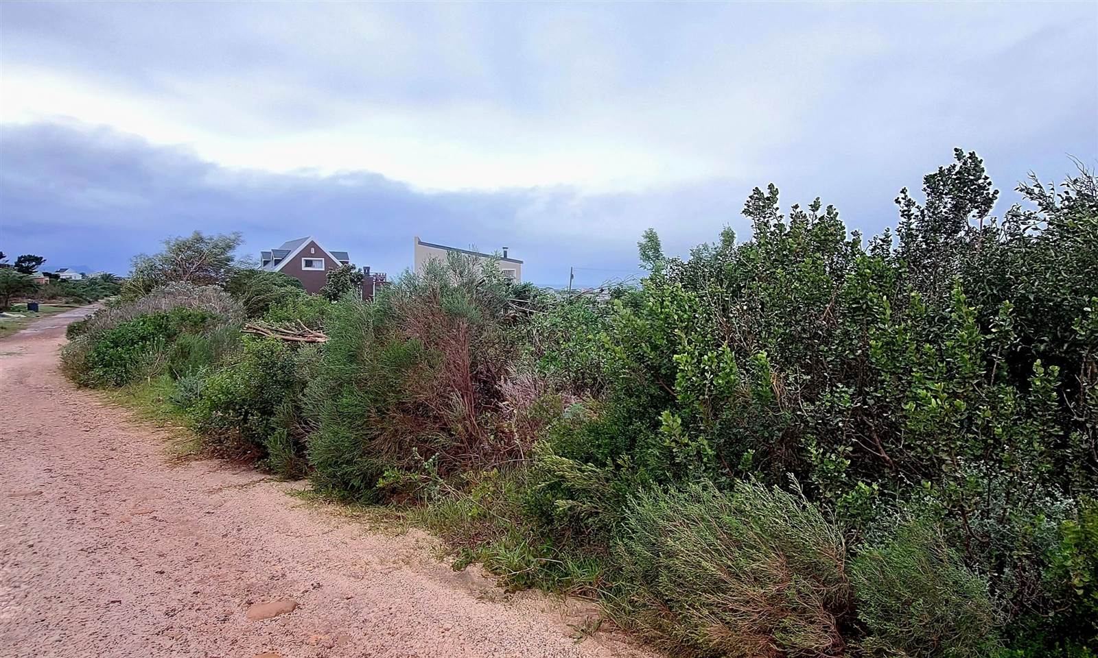 915 m² Land available in Bettys Bay photo number 4