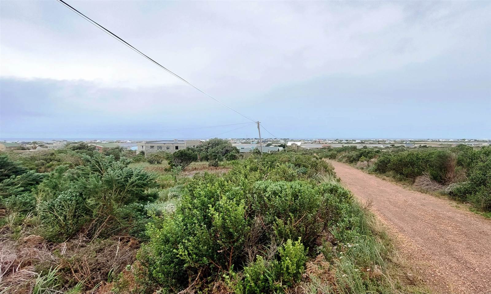 915 m² Land available in Bettys Bay photo number 2
