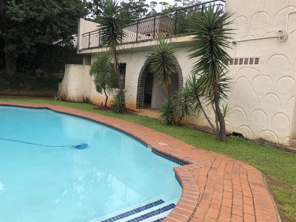 3 Bed Townhouse in Durban North photo number 1