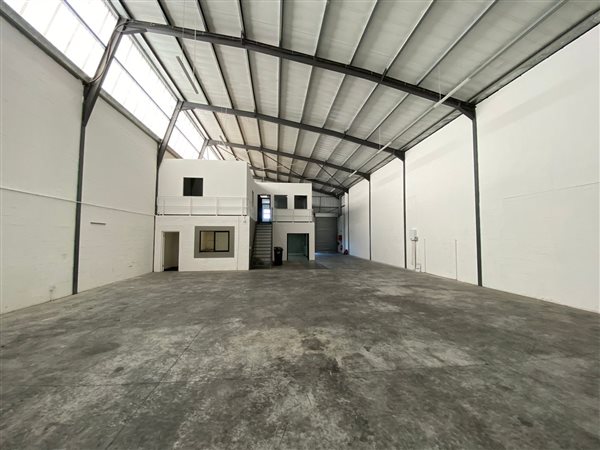 494  m² Industrial space