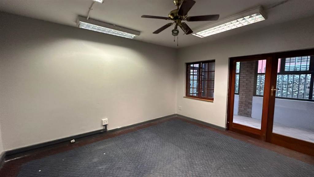 117  m² Commercial space in Highveld photo number 8