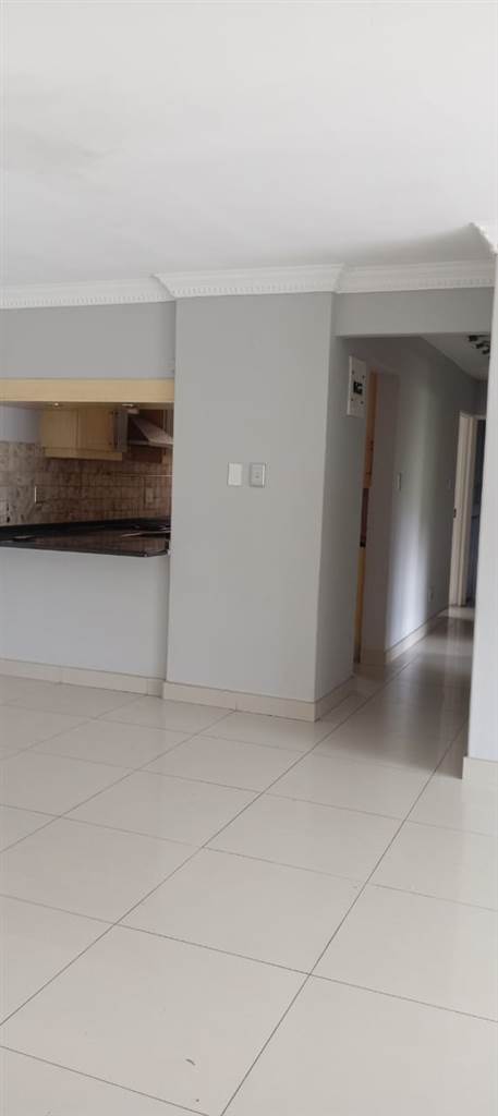 3 Bed Apartment in Durban North photo number 5