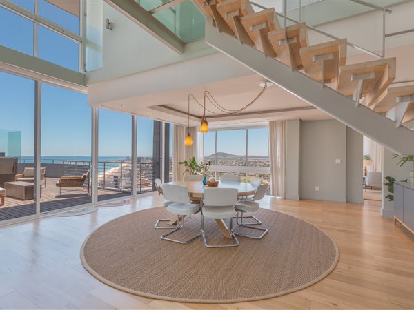 3 Bed Penthouse in Bloubergstrand
