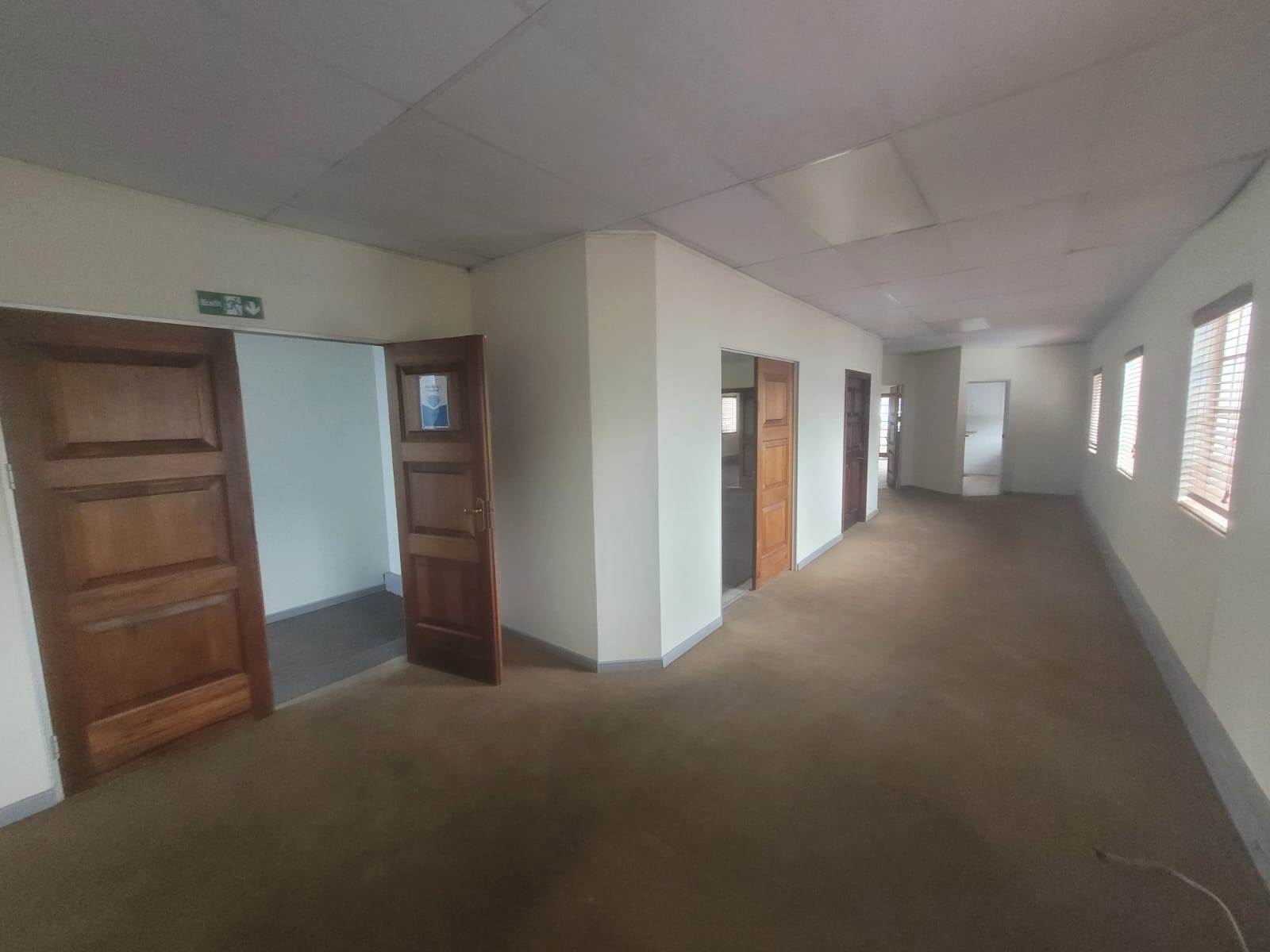 140  m² Commercial space in Kempton Park Central photo number 16