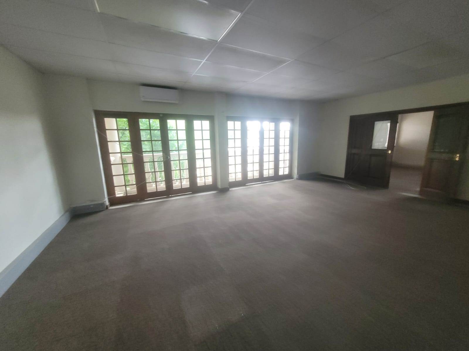 140  m² Commercial space in Kempton Park Central photo number 10