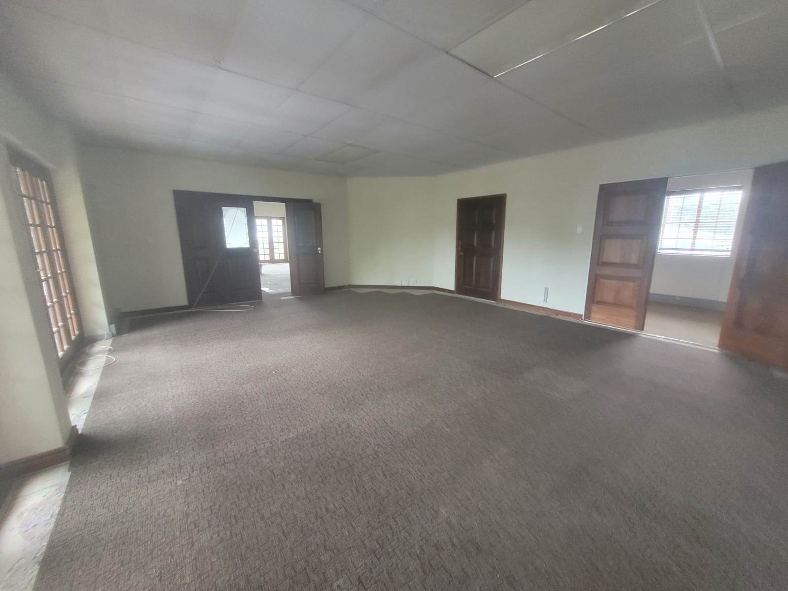 140  m² Commercial space in Kempton Park Central photo number 9