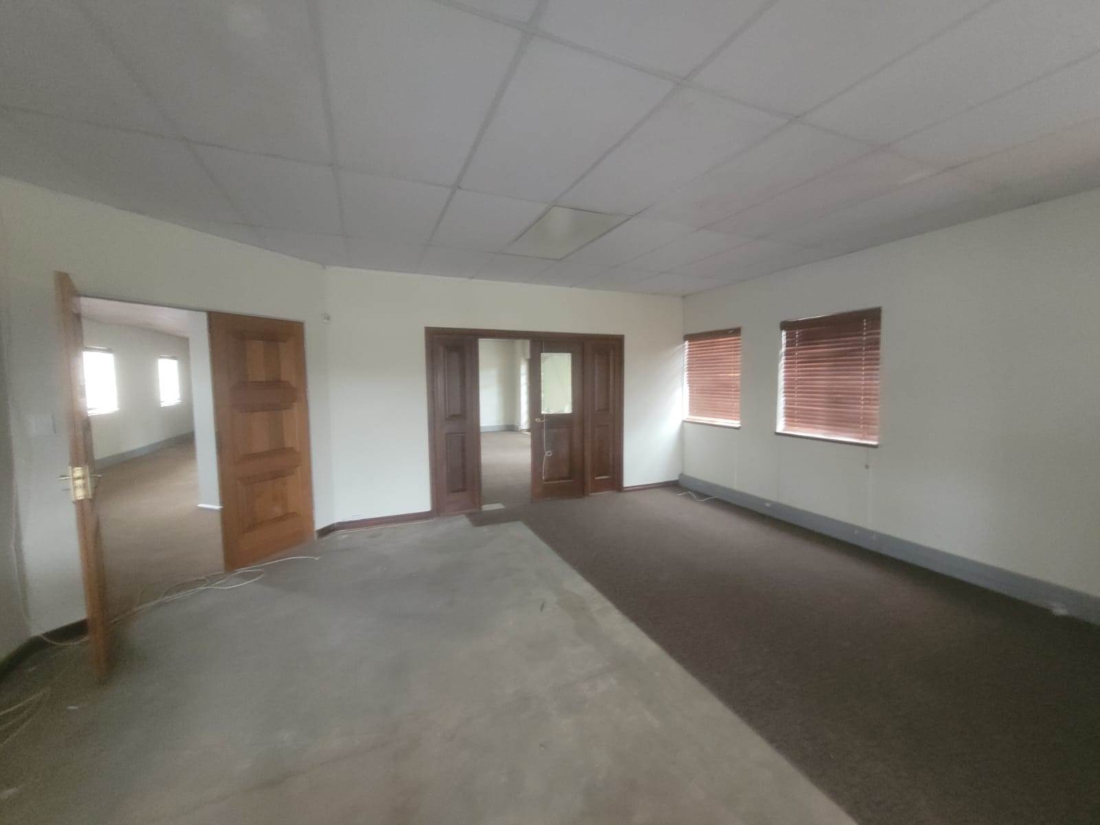 140  m² Commercial space in Kempton Park Central photo number 2