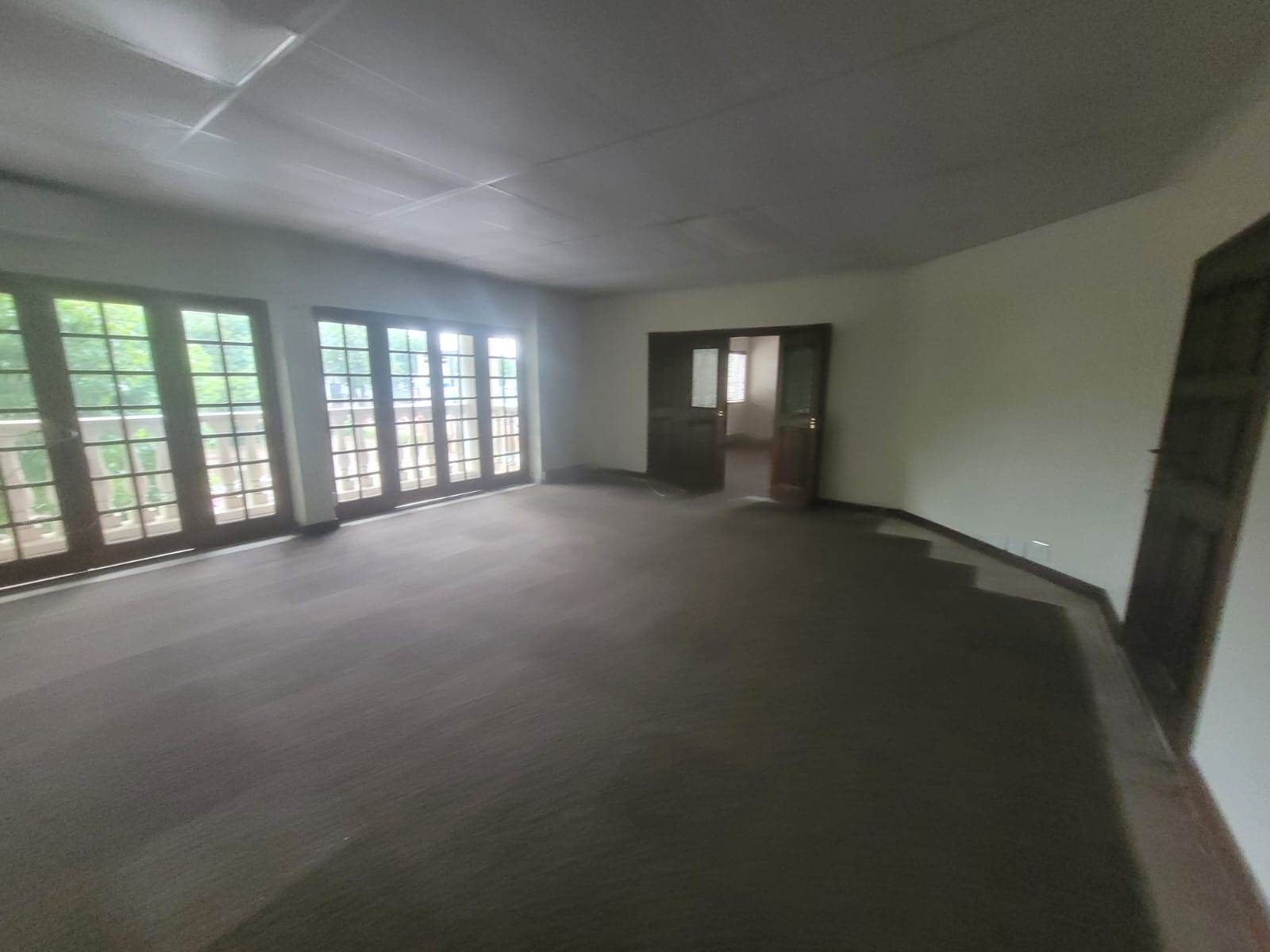 140  m² Commercial space in Kempton Park Central photo number 11