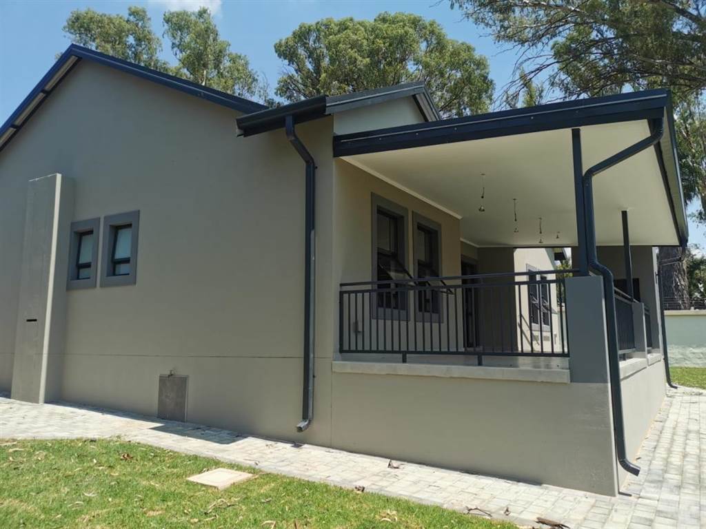 3 Bed Townhouse in Cullinan photo number 12