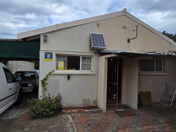 2 Bedroom House