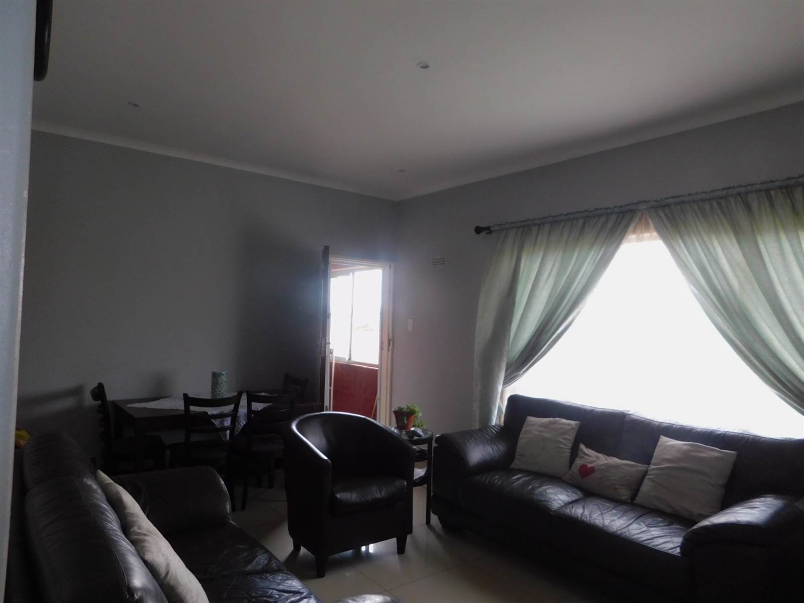 3 Bed Apartment in Austerville photo number 5