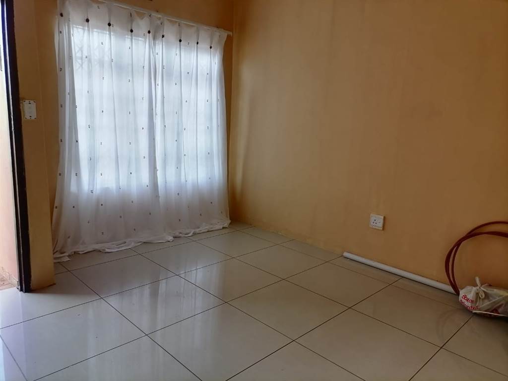 2 Bed House in Empangeni photo number 6