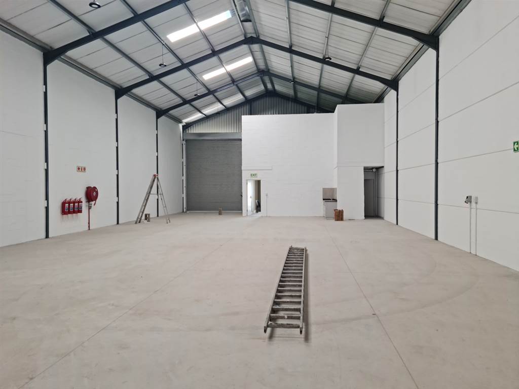 485  m² Industrial space in Firgrove photo number 2