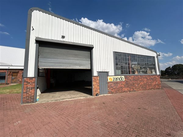 326  m² Industrial space in Bartlett