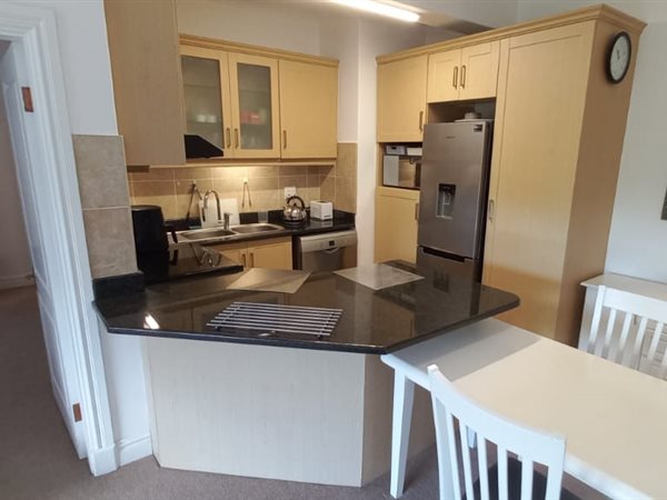 2 Bed Apartment in Hillcrest Central