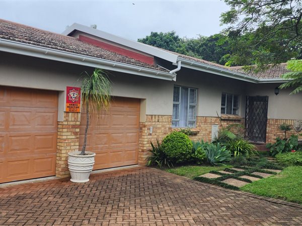3 Bedroom Townhouse 3 Bedroom Townhouse