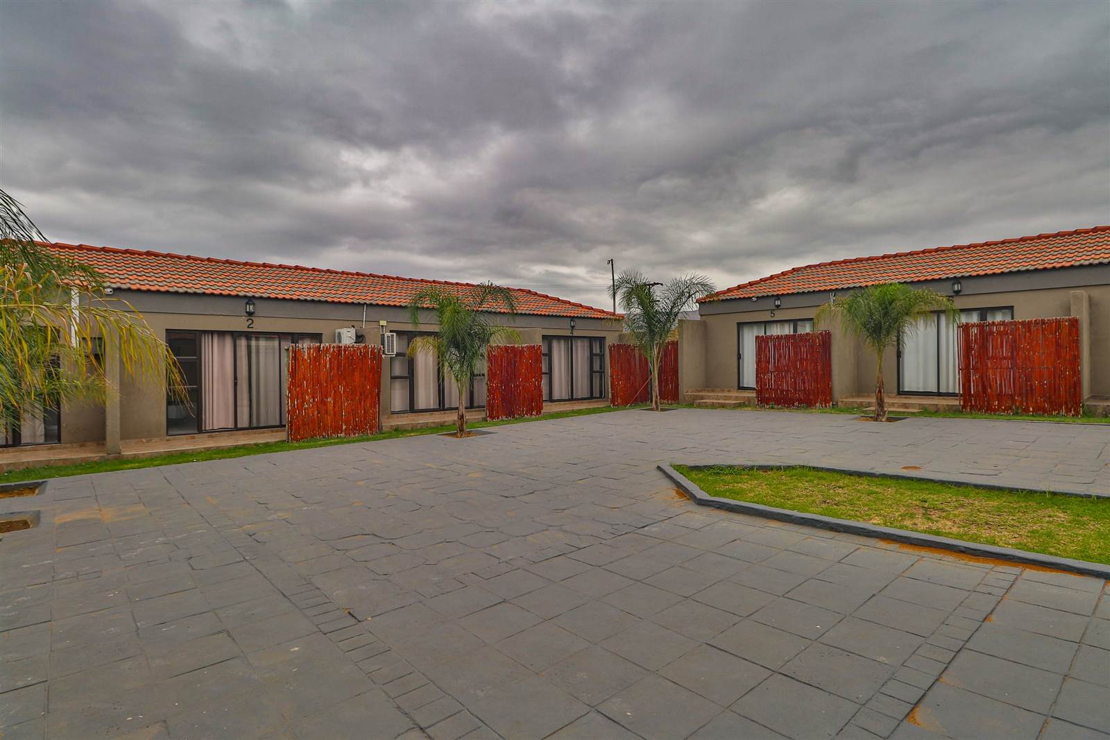1  m² Commercial space in Hartbeespoort Dam photo number 8