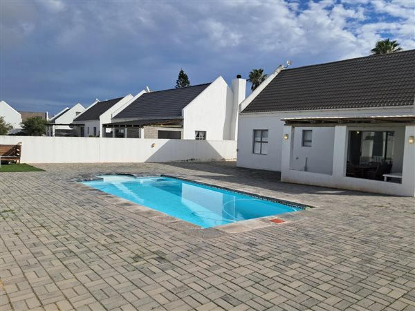 3 Bedroom Simplex 3 Bedroom Simplex