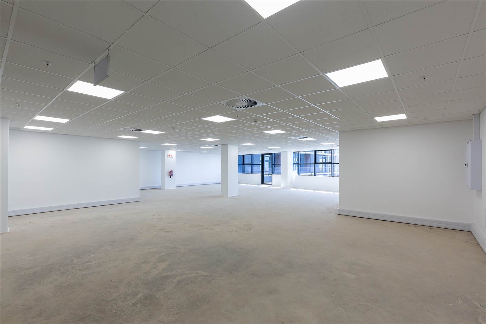 232  m² Commercial space in Umhlanga Ridge photo number 2