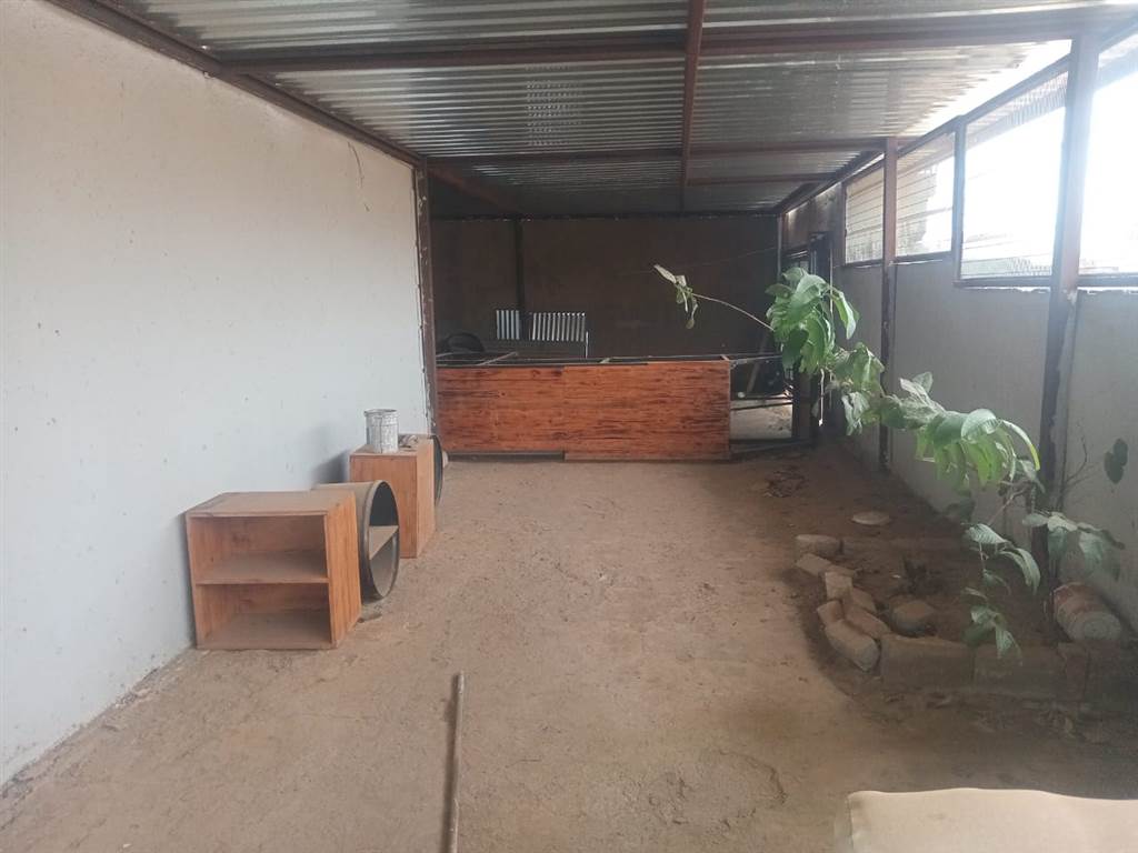 2 Bed House in Soshanguve photo number 6
