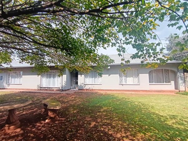 3 Bedroom House 3 Bedroom House