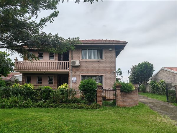 4 Bedroom House 4 Bedroom House