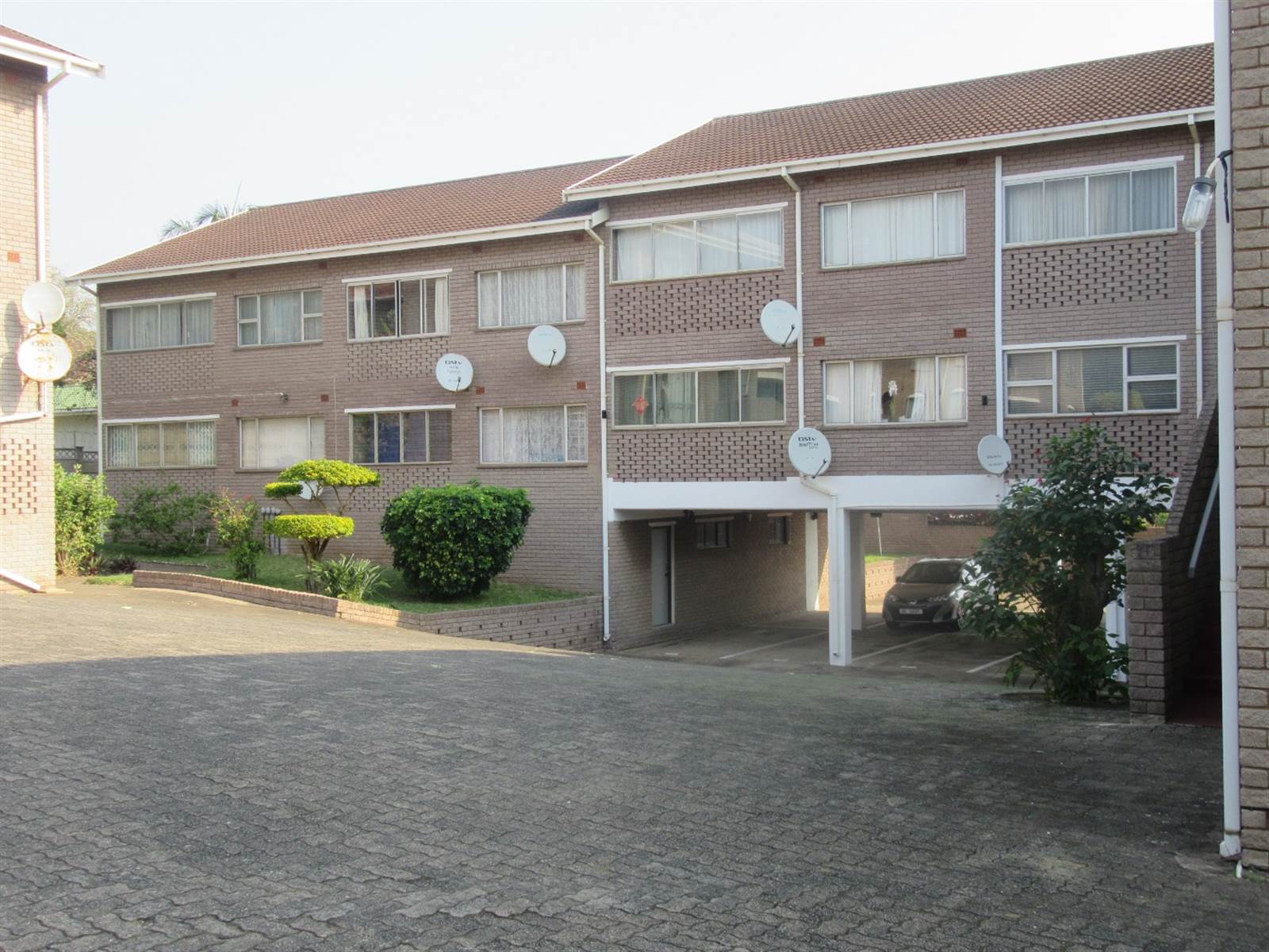2 Bed Apartment in Scottburgh Central photo number 1
