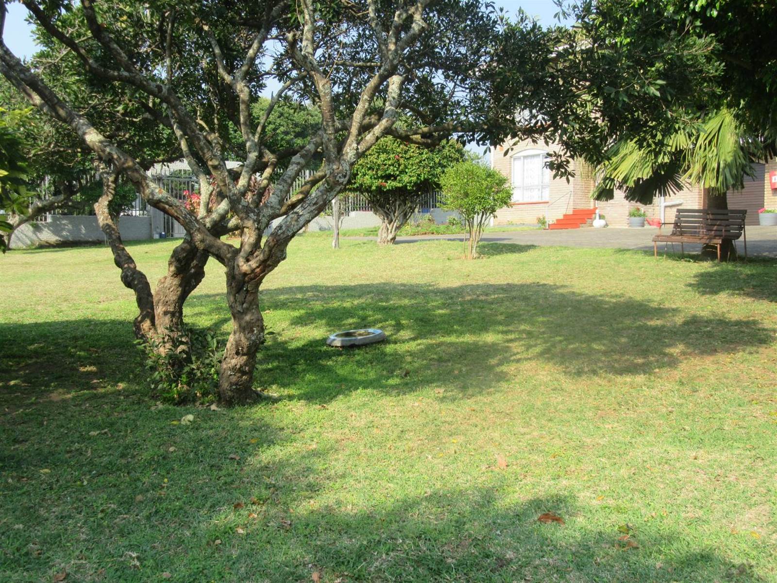2 Bed Apartment in Scottburgh Central photo number 19