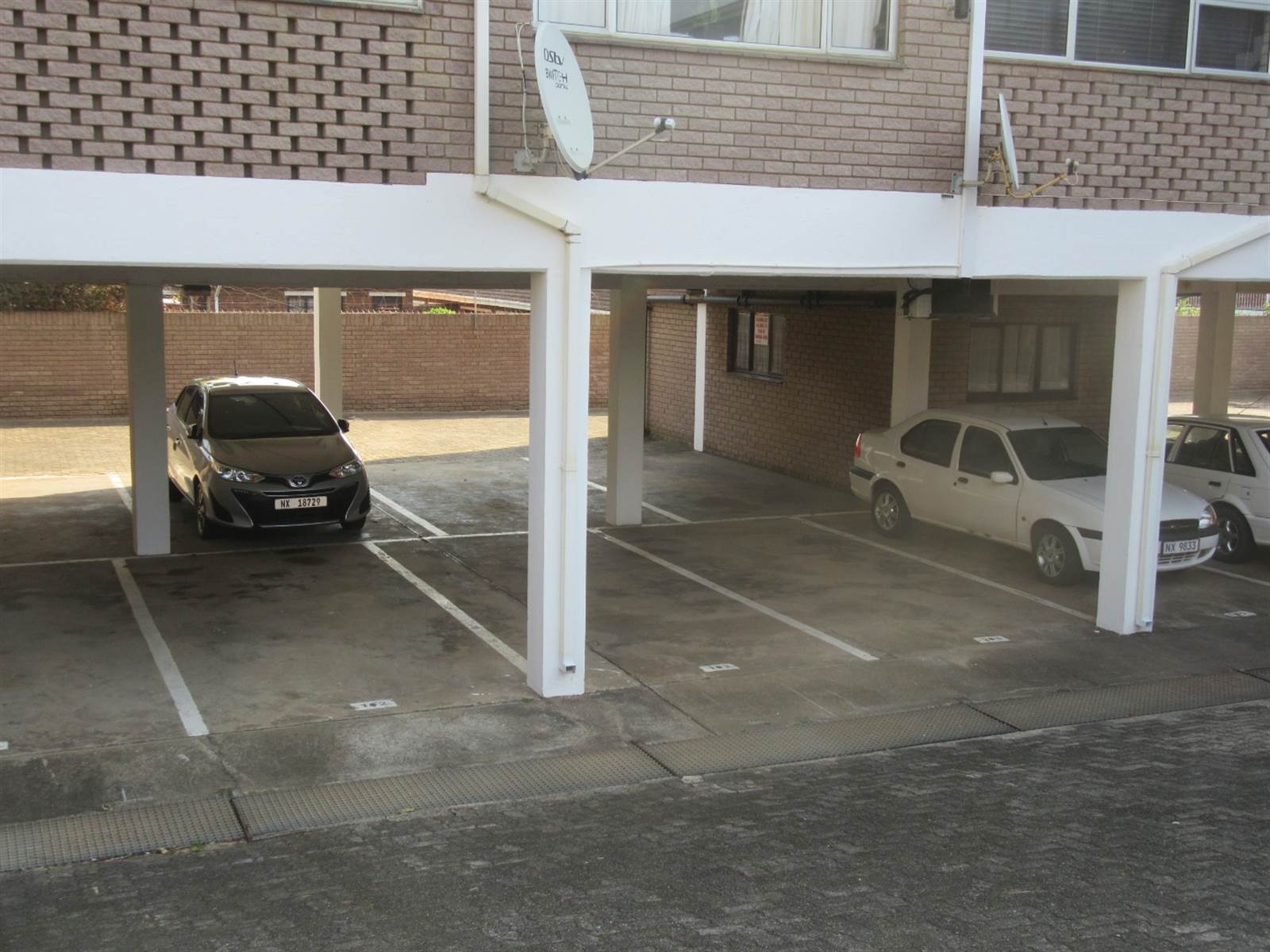 2 Bed Apartment in Scottburgh Central photo number 17