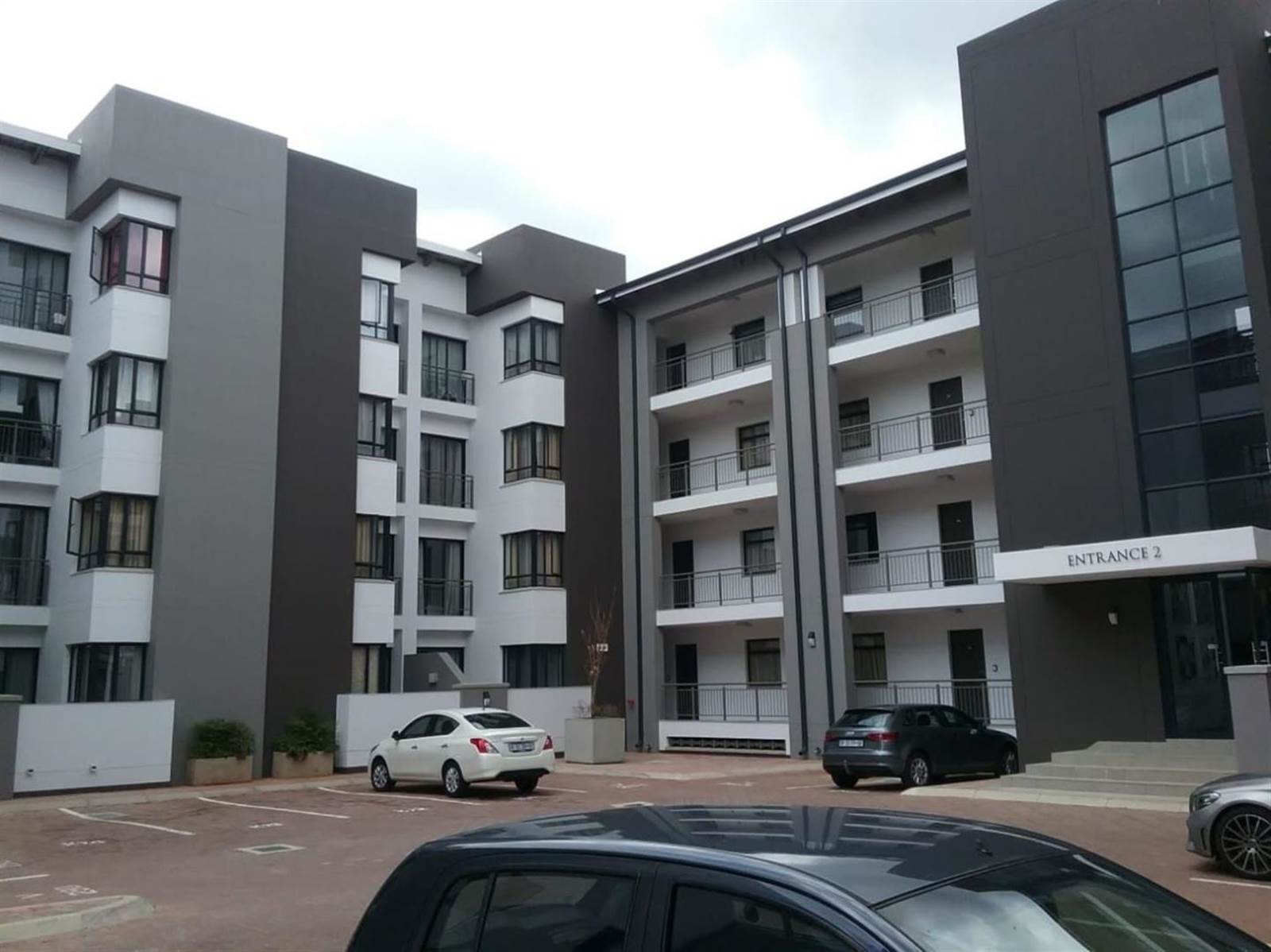 2 Bed Apartment in Rivonia photo number 16