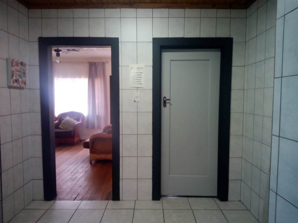 4 Bed House in Boksburg North photo number 9