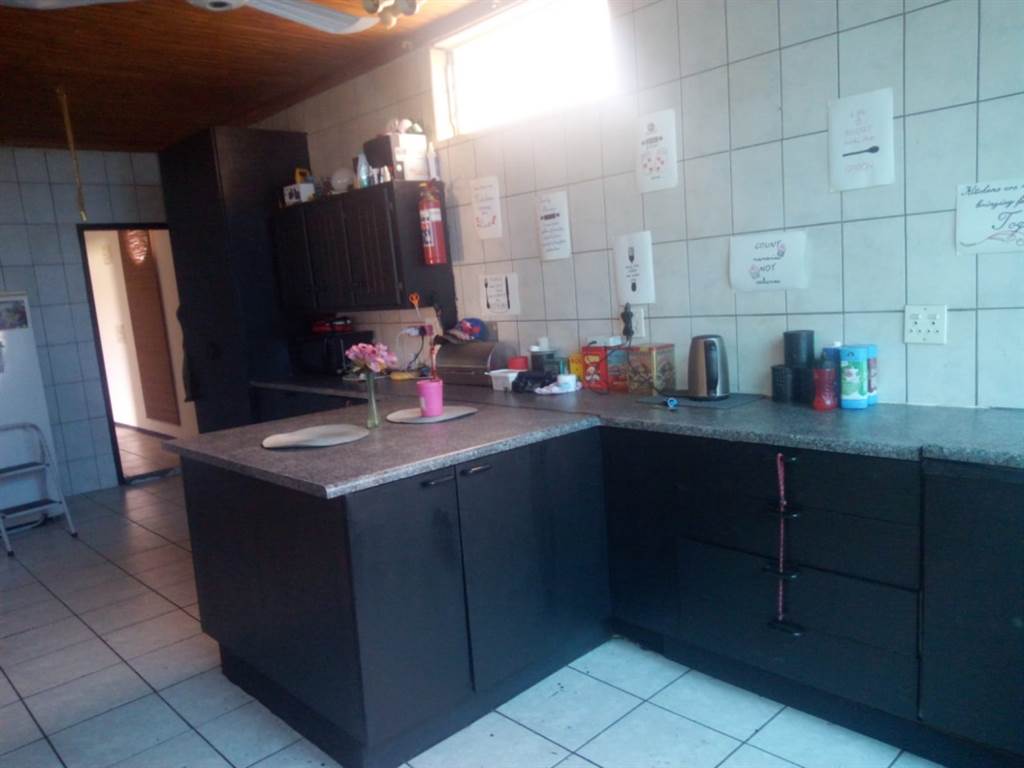 4 Bed House in Boksburg North photo number 6