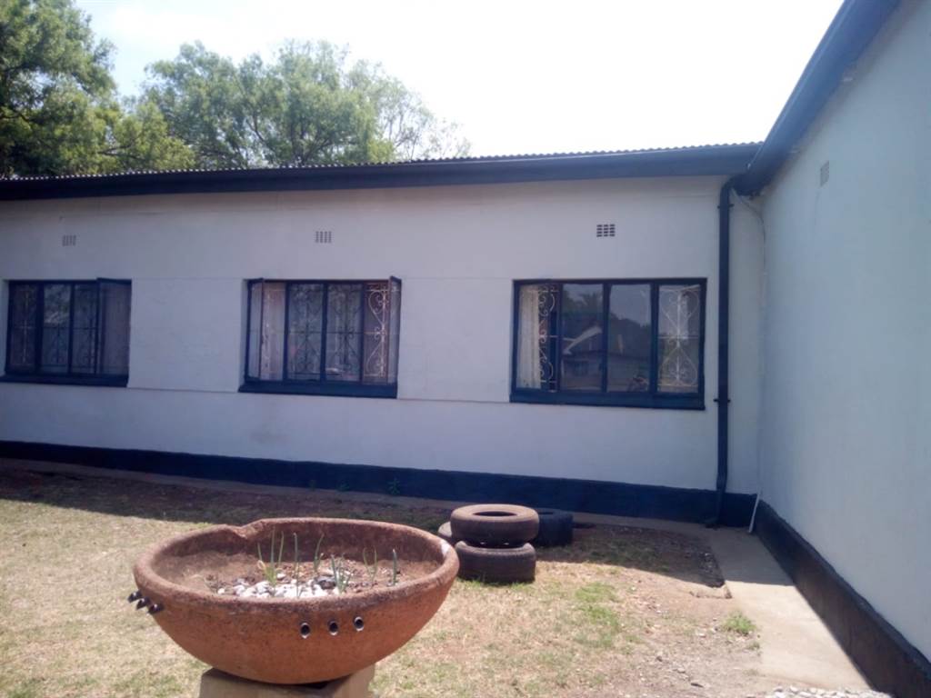 4 Bed House in Boksburg North photo number 19