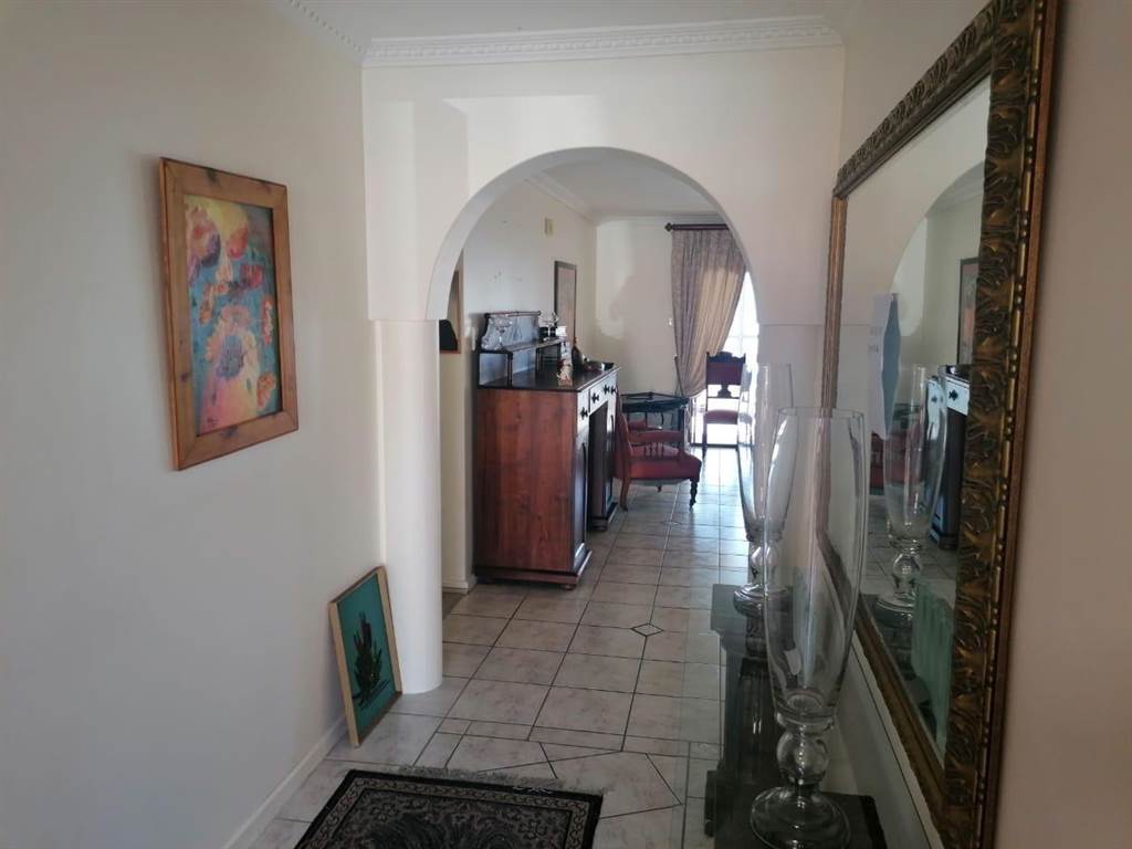 3 Bed Apartment in Mossel Bay Central photo number 7