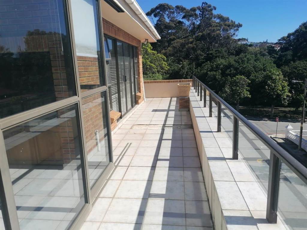 3 Bed Apartment in Mossel Bay Central photo number 6