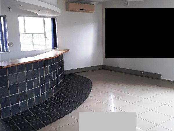 120  m² Commercial space in Pinetown Central