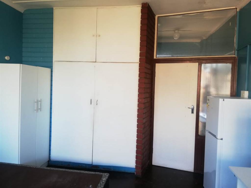 1 Bed Apartment in Pietermaritzburg Central photo number 3