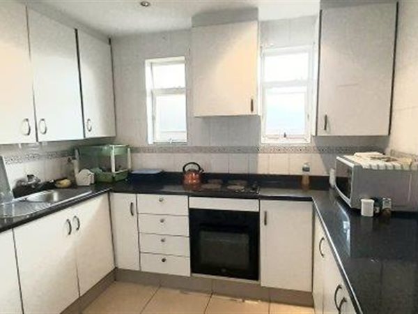 2 Bed Flat in North Beach