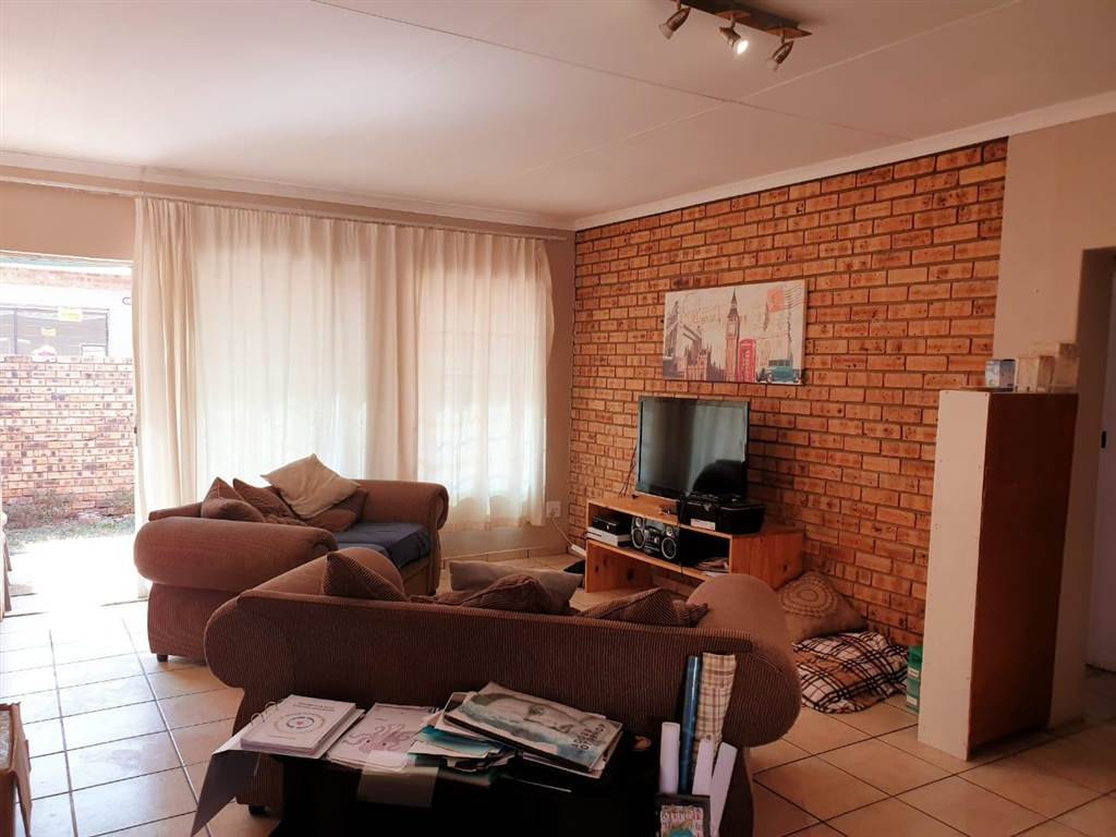 2 Bed Townhouse in Die Bult photo number 3