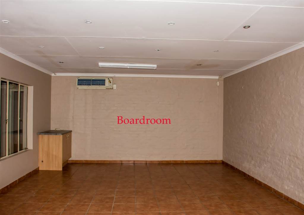 1613  m² Industrial space in Rustenburg Central photo number 10
