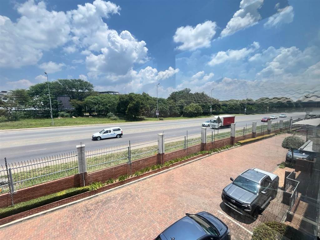 219  m² Commercial space in Fourways photo number 4