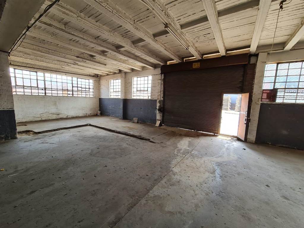 1000  m² Industrial space in Wadeville photo number 4